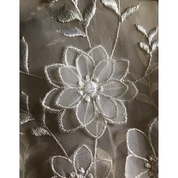 American Vintage tulle skirt embroidered 3D flowers scalloped hem size medium - Picture 2 of 12